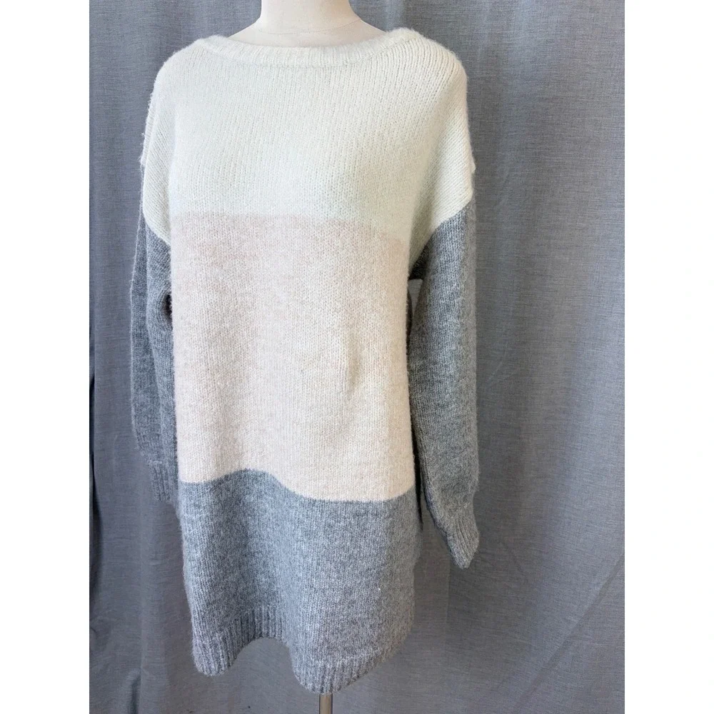 Skies Are Blue Colorblock Long Tunic Sweater Soft Neutral Cream Pink Gray Cozy M